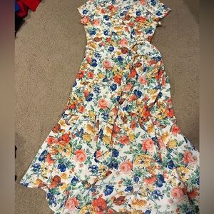 Summer dress by WAYF, size M
